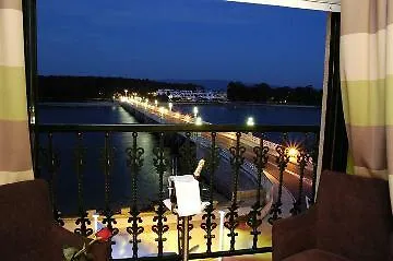 Puente De La Toja オ・グローベ